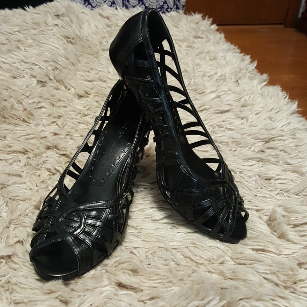 Black strappy apt. 9 heels